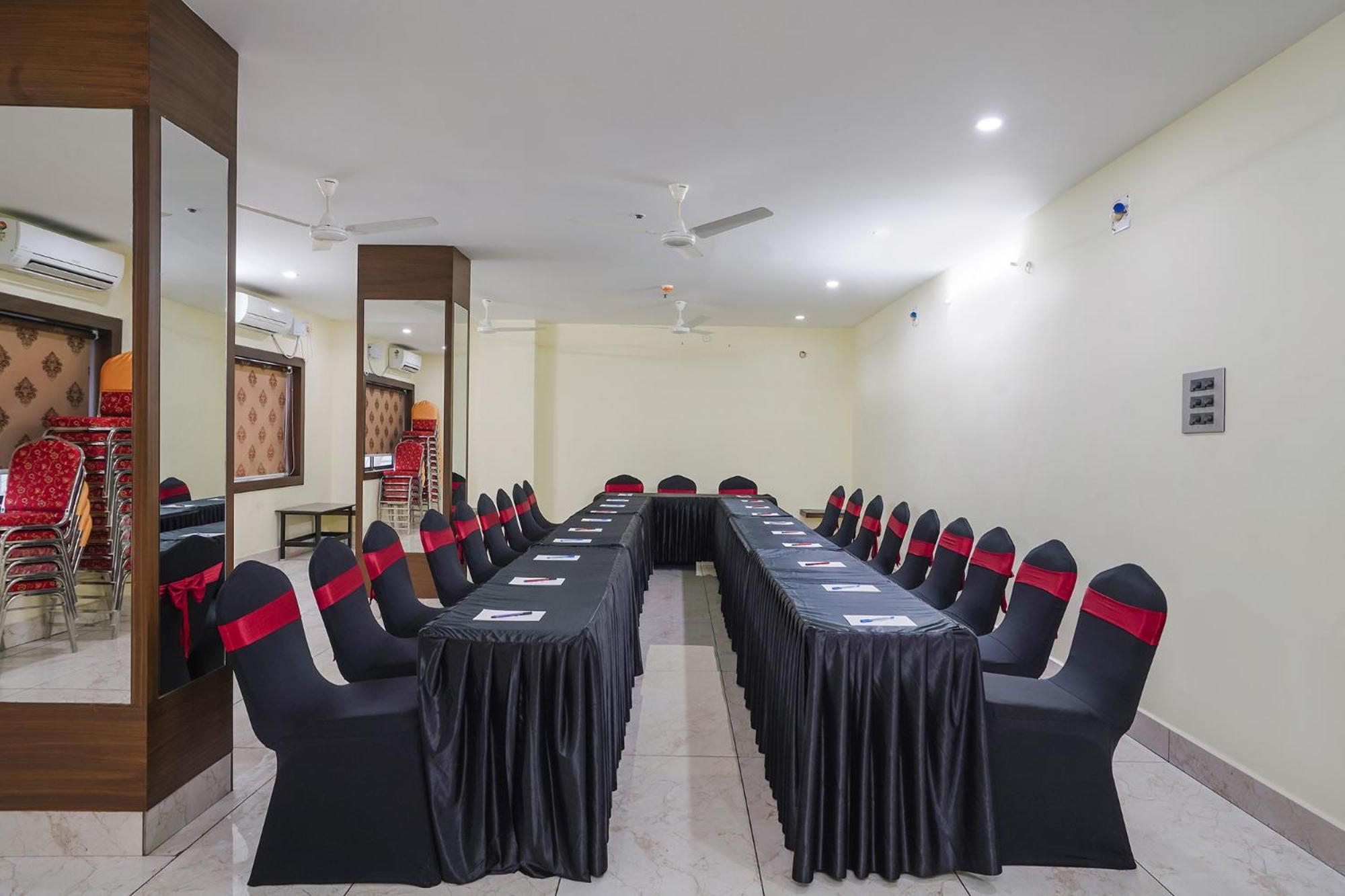 Fabhotel Gvr Grand Vijayawāda Buitenkant foto